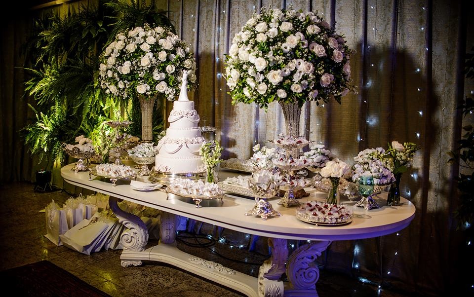 Decoração de casamento: mesa do bolo
