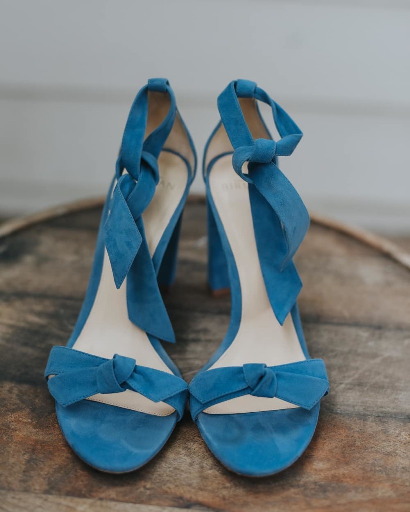 Sapato de noiva azul